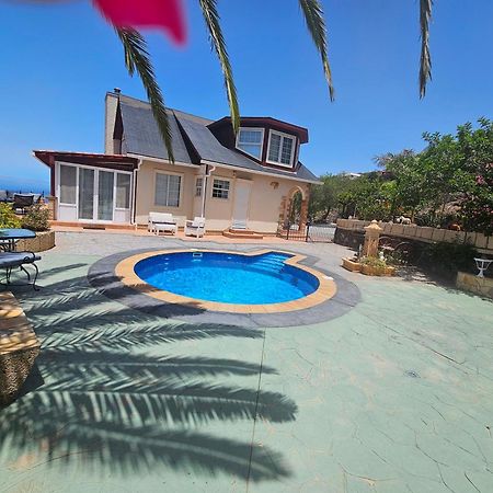 אדחה Villa Carlitos Vistas Al Mar Y A La Montana מראה חיצוני תמונה