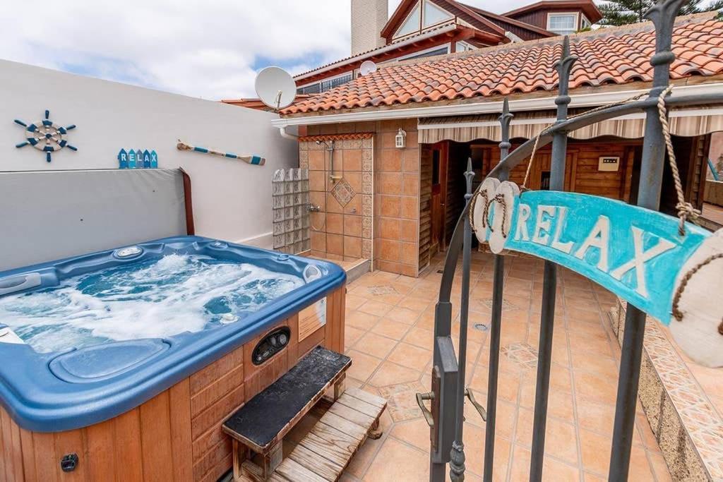 אדחה Villa Carlitos Vistas Al Mar Y A La Montana מראה חיצוני תמונה