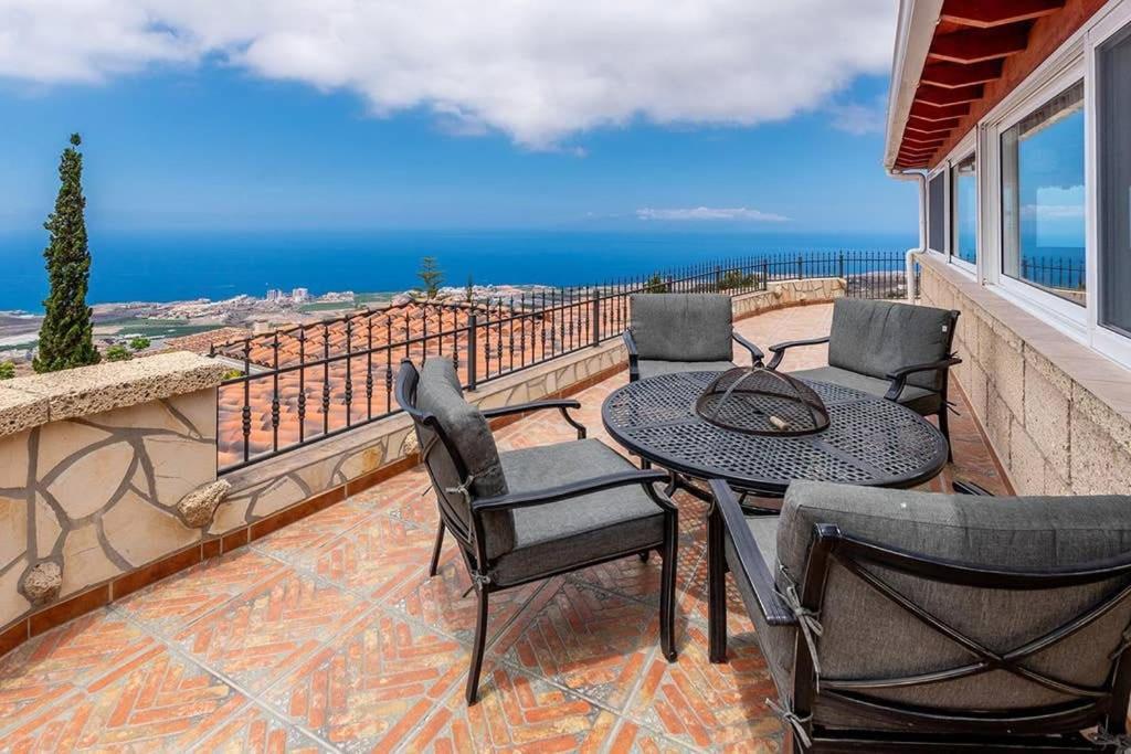 אדחה Villa Carlitos Vistas Al Mar Y A La Montana מראה חיצוני תמונה