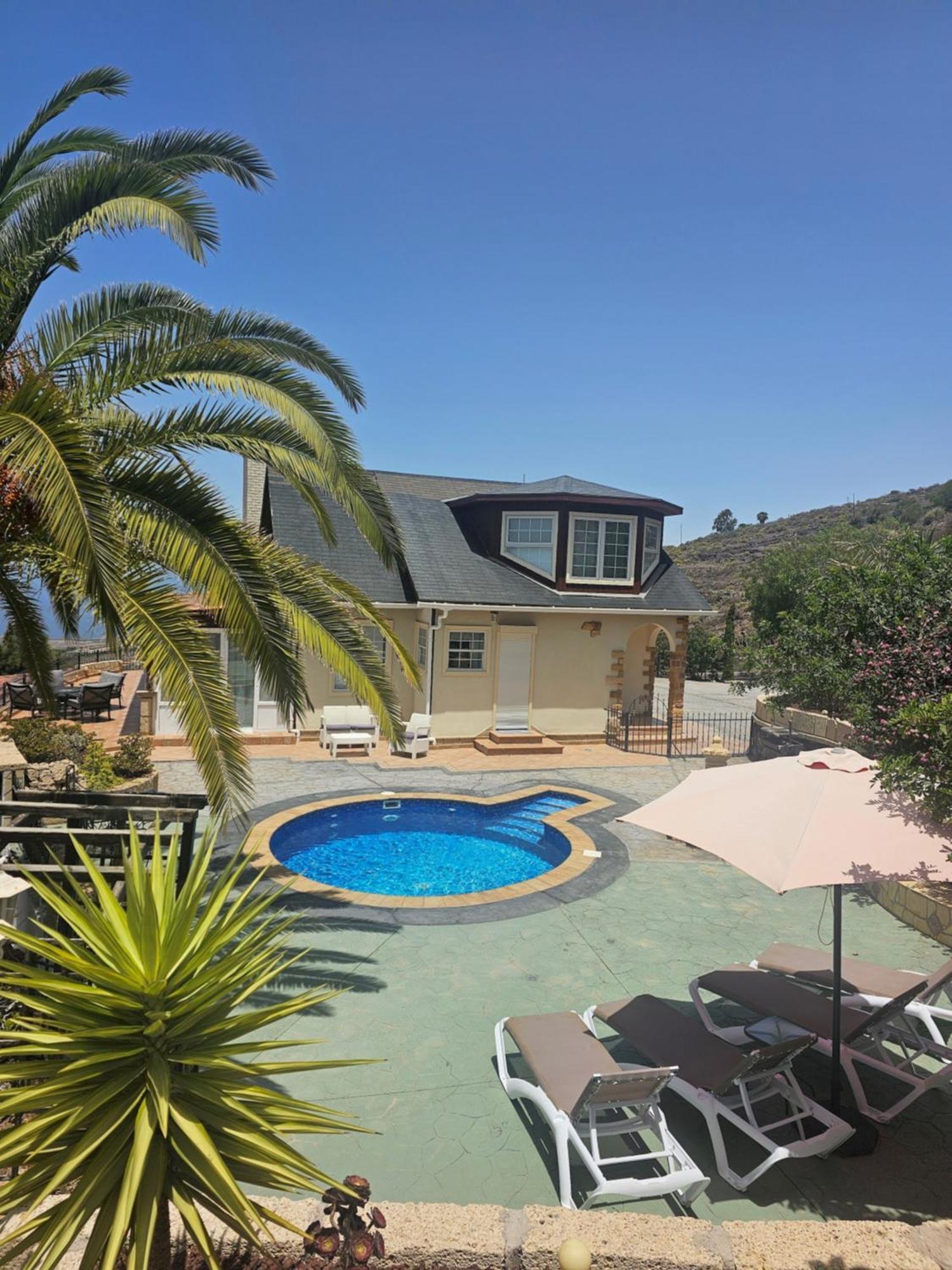 אדחה Villa Carlitos Vistas Al Mar Y A La Montana מראה חיצוני תמונה